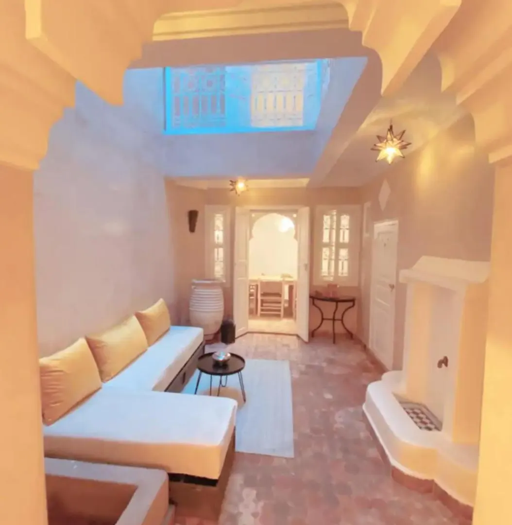 Riad Fiora, Private Home!!! contacts